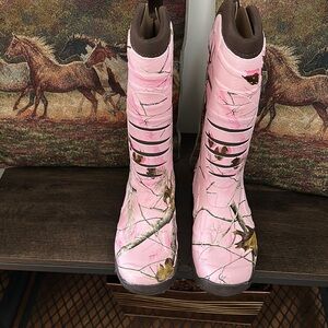 Pink pursuit stealth boots